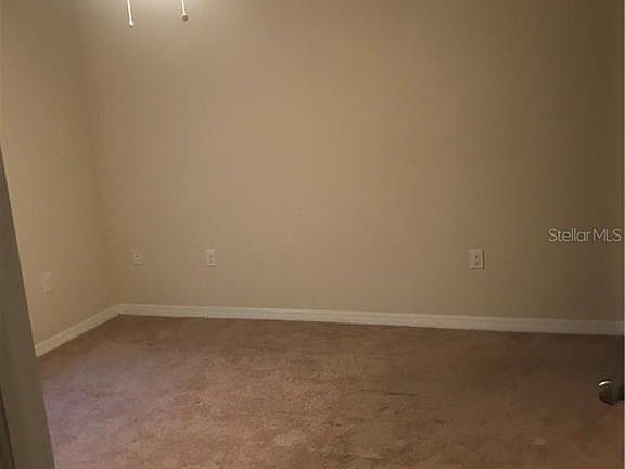 5th image of 456 Carina Cir