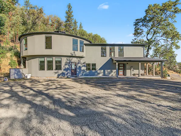 1650 Neil Creek Rd, Ashland, OR 97520