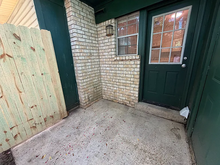 2107 Langley Ave — Photo 14