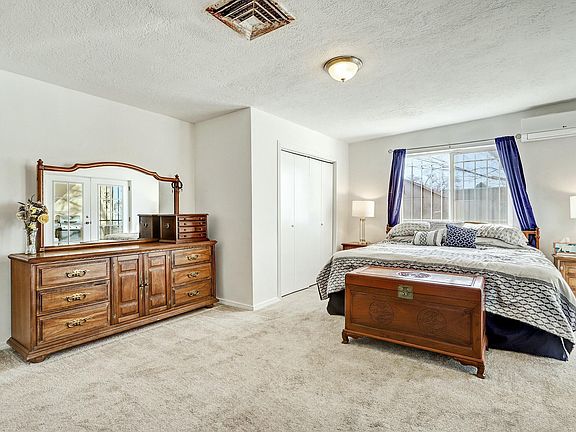 5th image of 241 Cardenas Dr NE