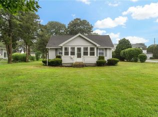 86 Winnapaug Rd, Westerly, RI 02891