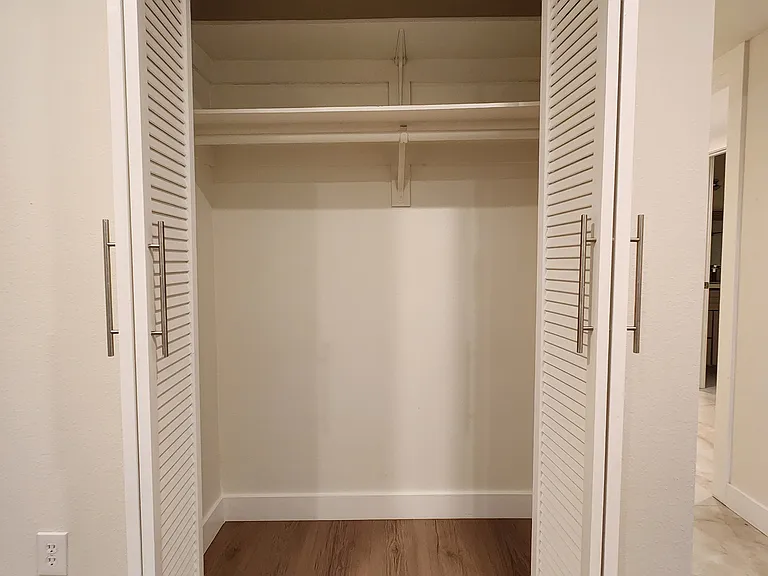 408 Burchett St #6 — Photo 18