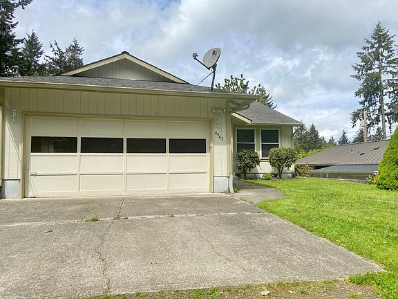 2nd image of 4943 Beachway Dr NE