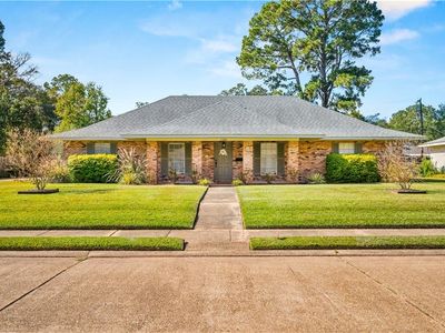 1208 Canterbury Dr, Alexandria, LA, 71303