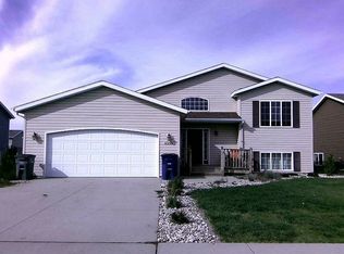 4225 17th St S, Moorhead, MN