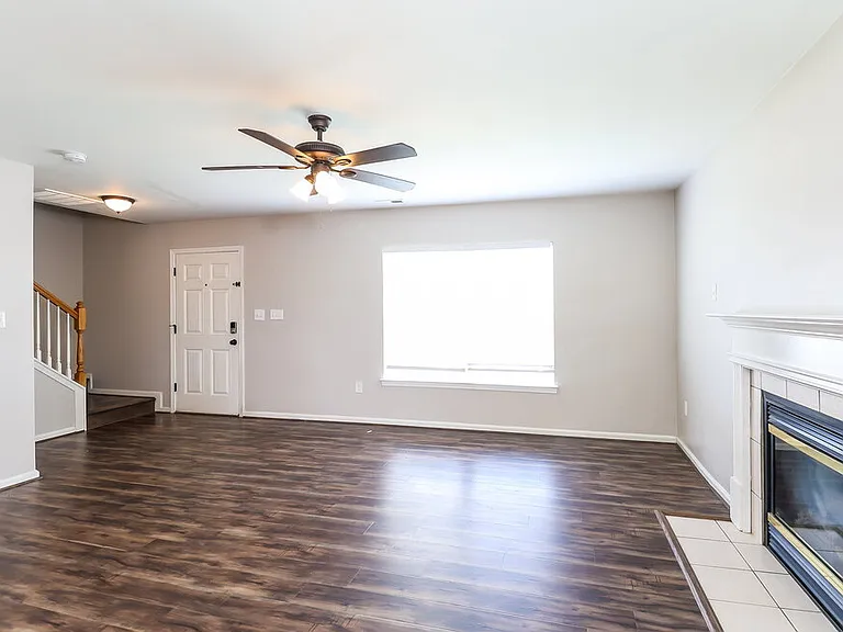 3620 Luton Ct — Photo 5