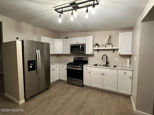 1218 E Kentucky St, Tucson, AZ 85714