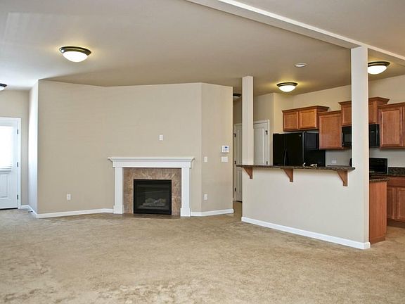 4th image of 7521 Columbia Way NE