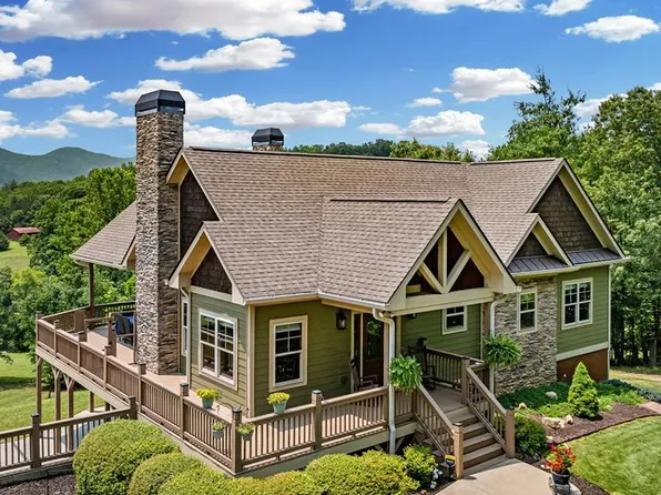 566 Treeline Dr, Blairsville, GA 30512