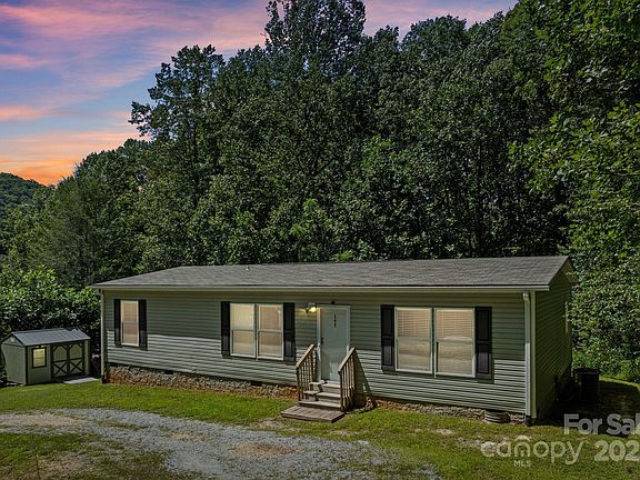 2nd image of 35 Dupont Estates Dr