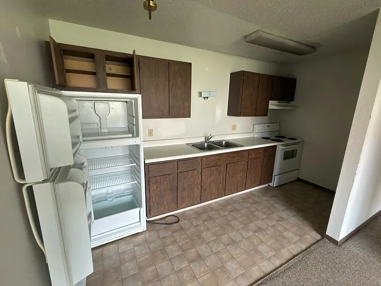 507 S Railroad Ave #9 — Photo 8