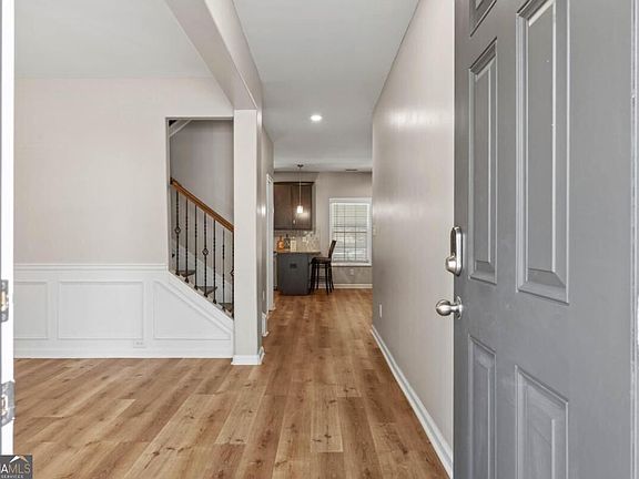 3rd image of 7 Doolittle Ct