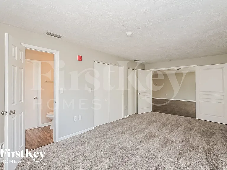 319 Scott Ct — Photo 9