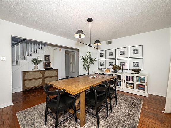 3rd image of 112 Cottonwood Ct