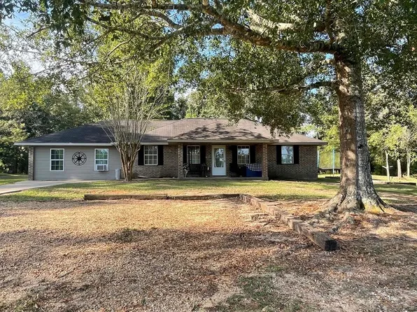 52 Dillard Rd, Poplarville, MS 39470