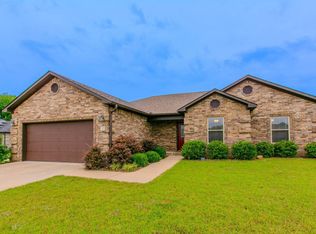 12 Chesapeake Dr, Austin, AR 72007