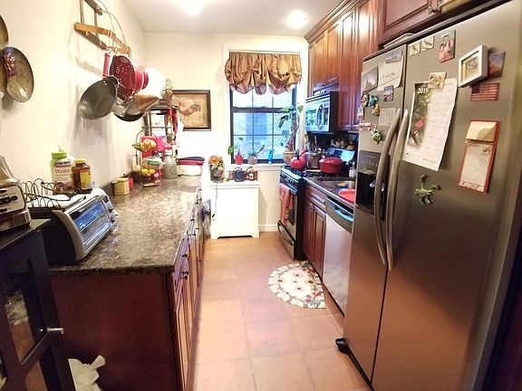 5th image of 190-04 37th Ave