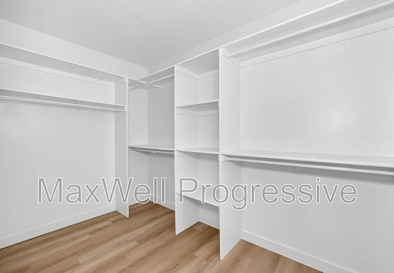 14510 95th Ave NW #MAIN FLOOR — Photo 38