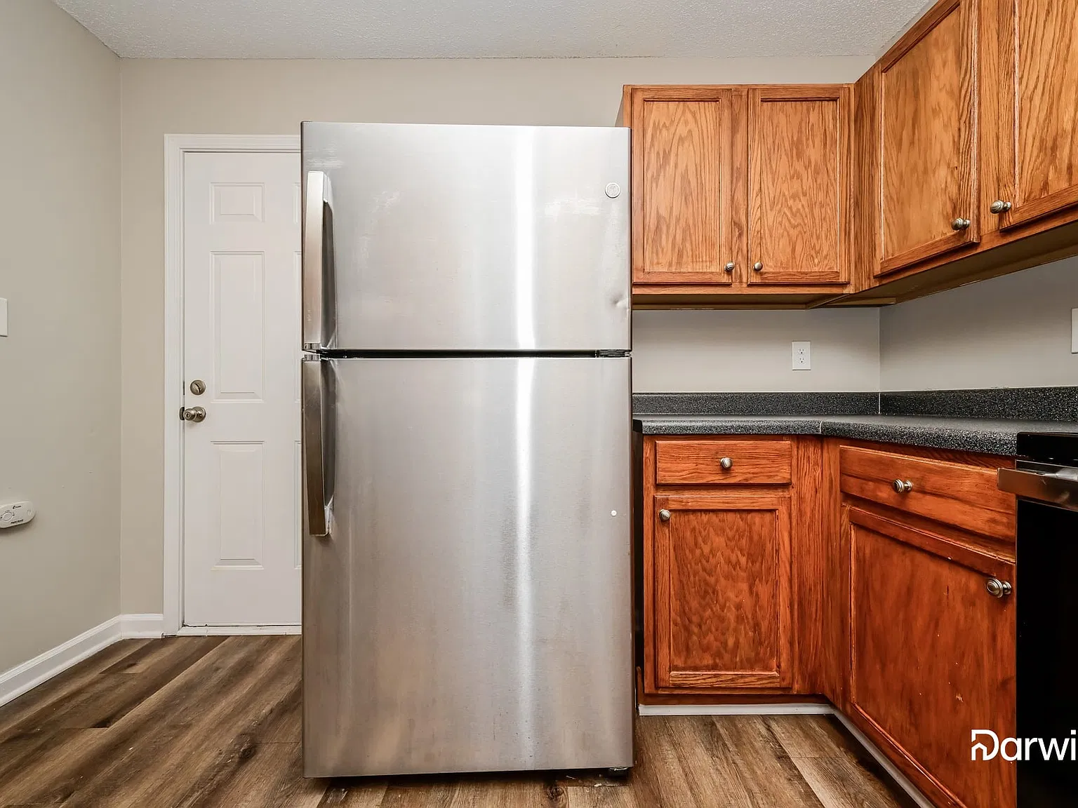 3 bed, 2.5 bath, 1583 sqft, $1,795 — Photo 2