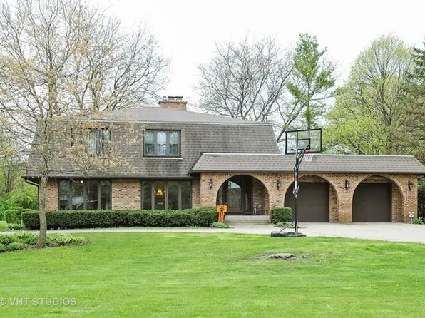 850 Sunrise Rd, Libertyville, IL 60048