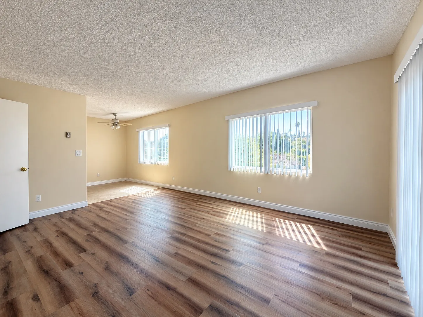 2 bed, 1.5 bath, 1400 sqft, $3,495 — Photo 3