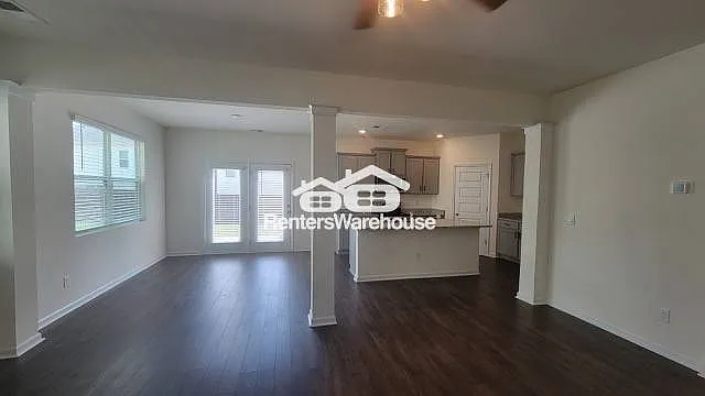11899 Conrad Cir — Photo 5