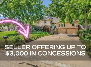 7060 SW Fountaindale Rd, Topeka, KS 66614