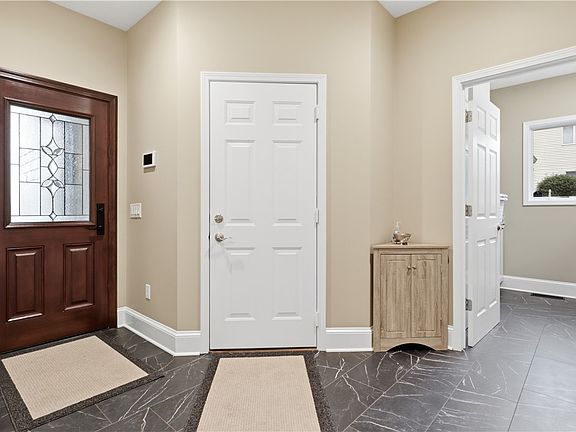 4th image of 24 Mount Liberty Dr