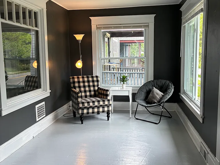 49 Winspear Ave — Photo 1
