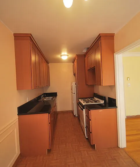 325 N Palm Dr #E — Photo 8