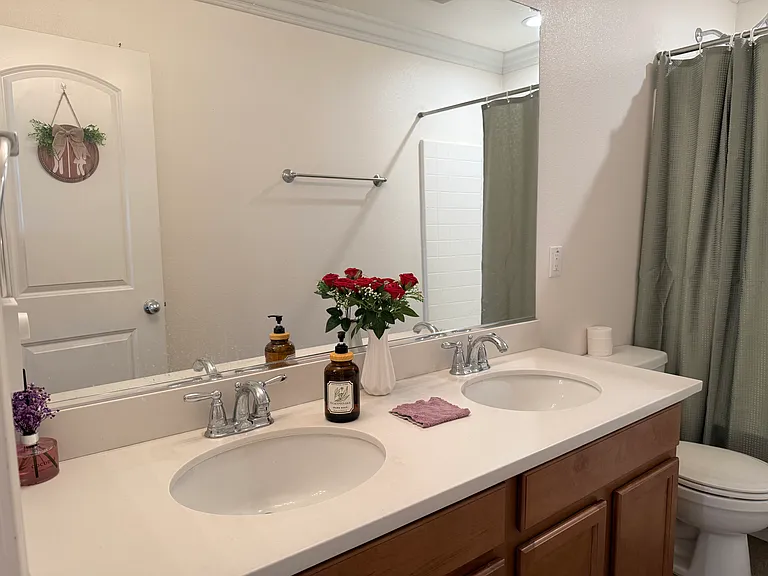 Cascade Dr — Photo 26