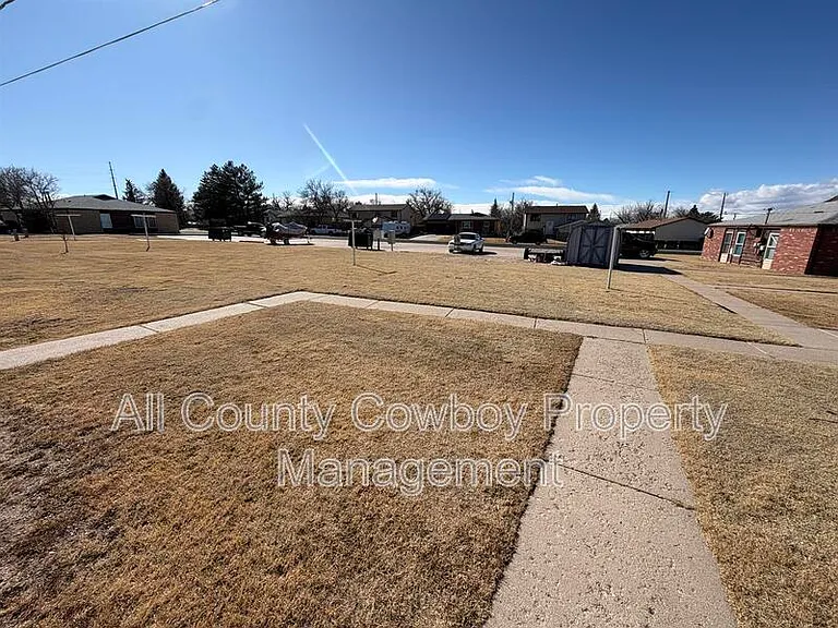 212 Norma Ct — Photo 11