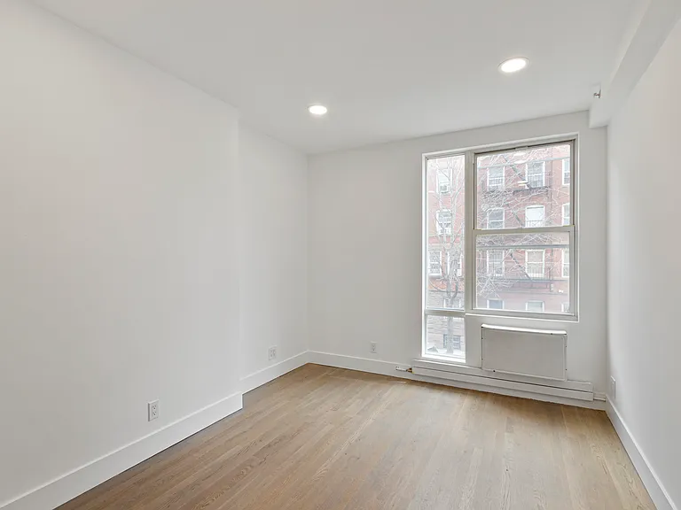 149 Franklin St #2F — Photo 6