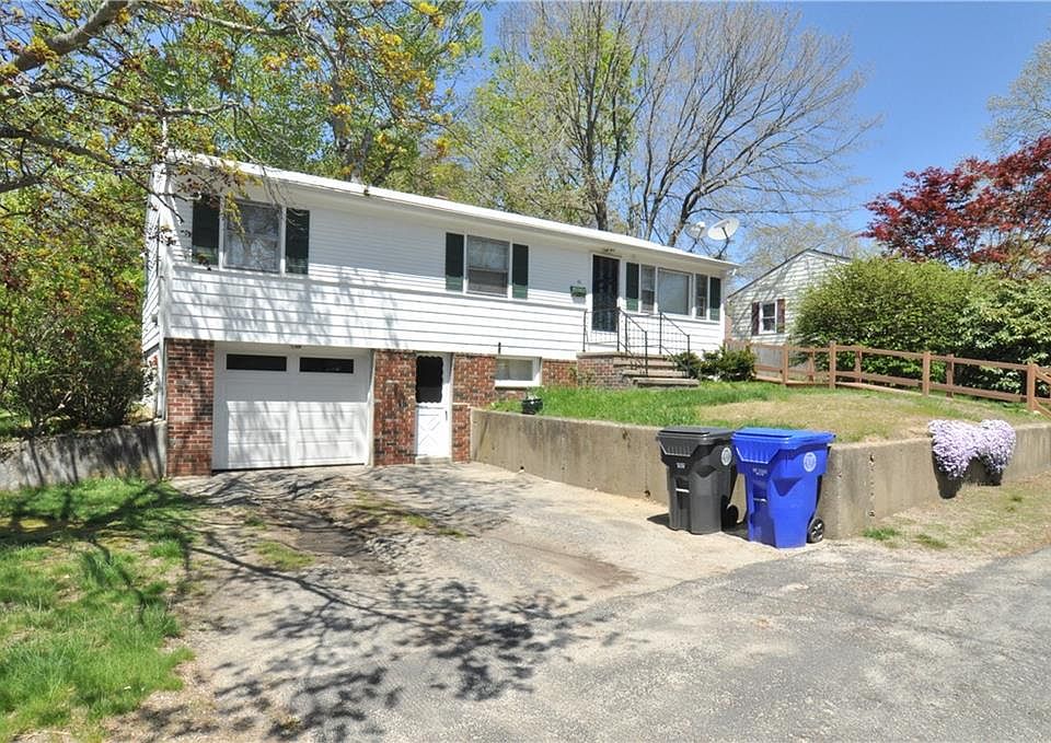 1st image of 42 Vincenzo Dr