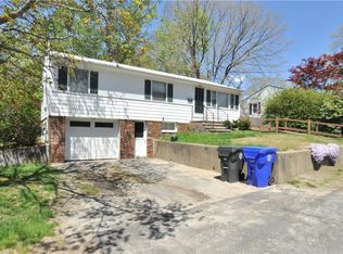 42 Vincenzo Dr, West Warwick, RI 02893