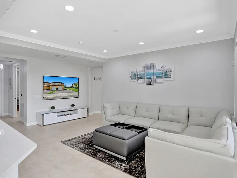 8246 NW 127th Ln #29-C — Photo 7
