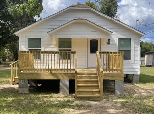 512 Lawson St, Montgomery, TX 77356