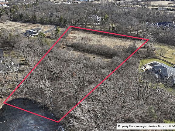 4th image of 599 N Plum Tree Rd