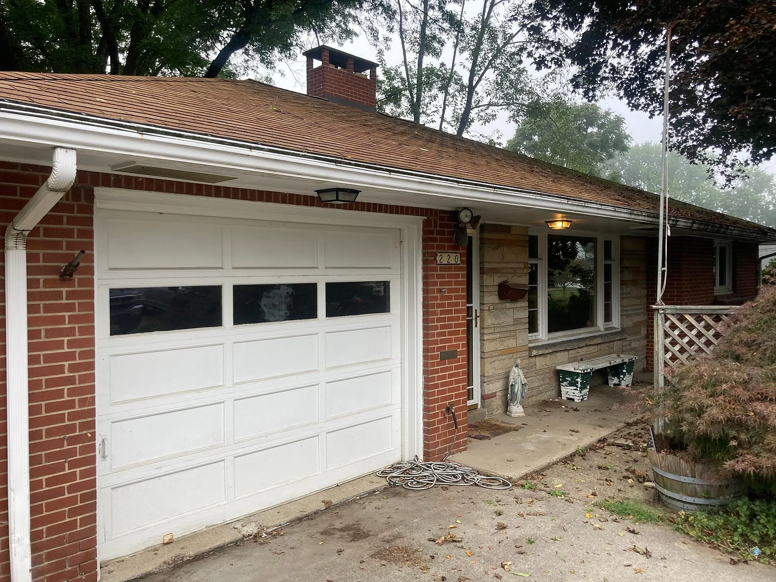 220 Walnut St — Photo 2