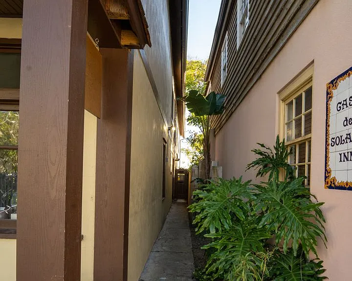 11 Aviles St — Photo 23