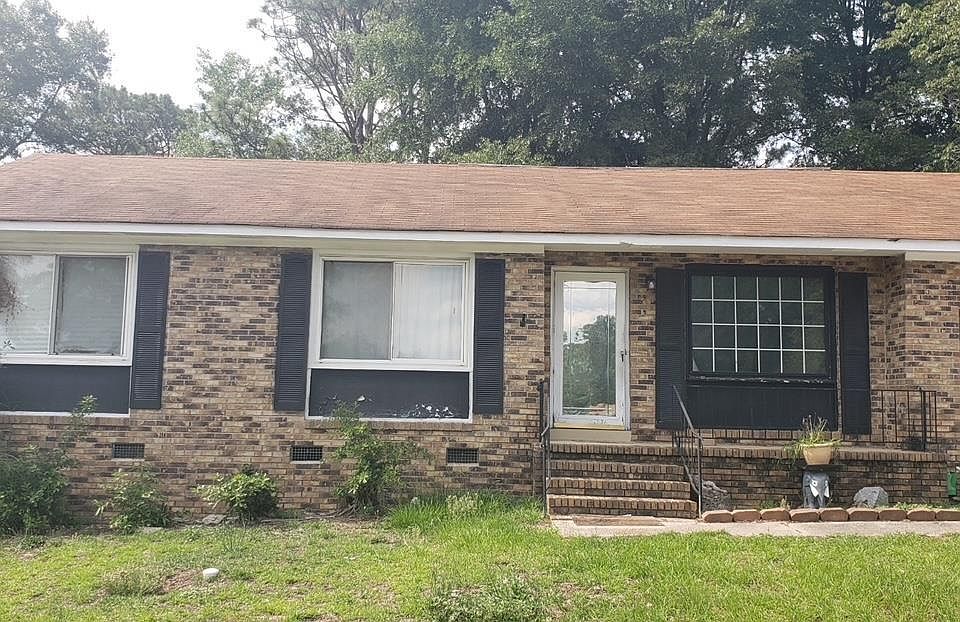 1st image of 204 Harwood Dr