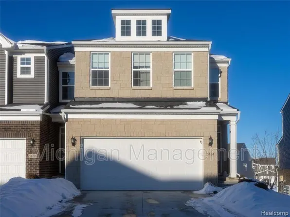 1434 Superior Dr, Milford, MI 48381