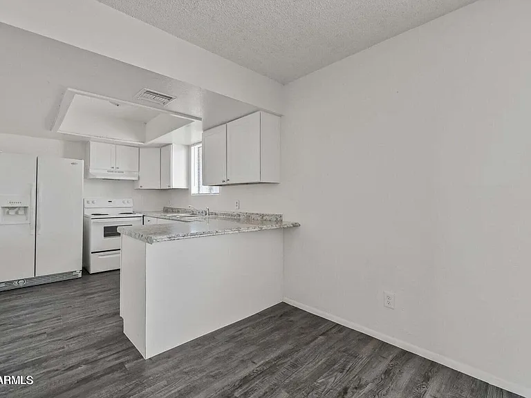 717 E Roeser Rd #101 — Photo 6