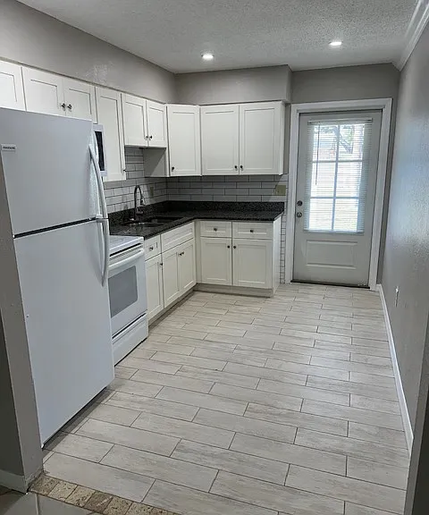 5608 24th St W #B — Photo 8