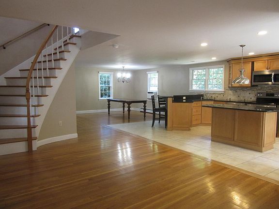 Kitchen/Dining
