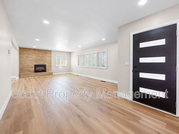 4th image of 1934 S Juniper St