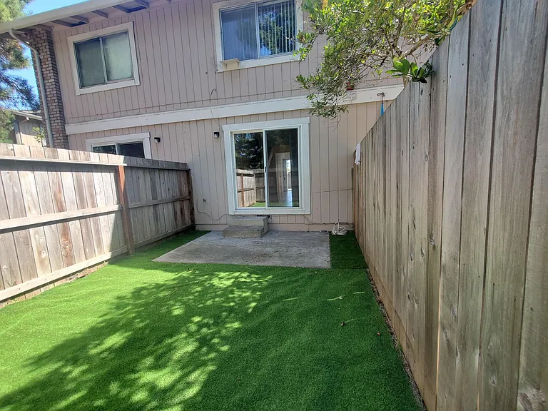 928 Civic Center Dr #3 — Photo 18