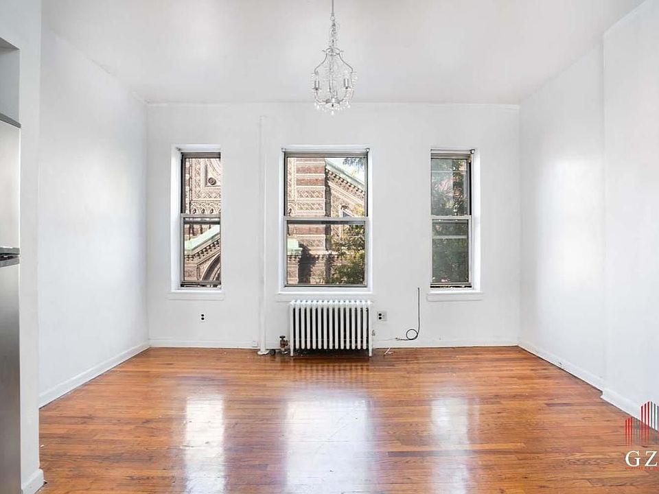 2nd image of 218 W 132nd St #4F