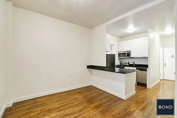 Rented by Bond New York | media 3