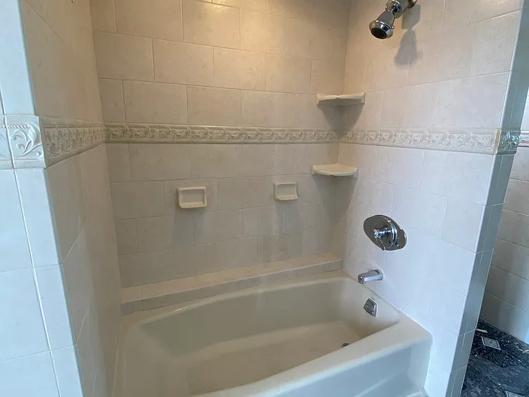 500 Lunalilo Home Rd #14H — Photo 5